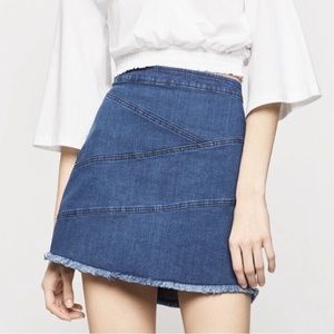 BCBGeneration patchwork stretch denim raw hem mini jean skirt size 10